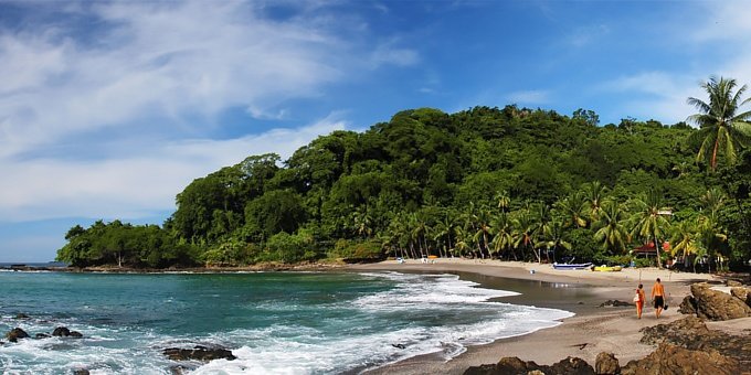 Welcome to the enchanting world of Costa Rica's best beaches, where sun-kissed shores meet the rhythmic embrace of the Pacific and Caribbean oceans.