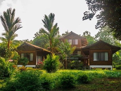 Kenaki Lodge