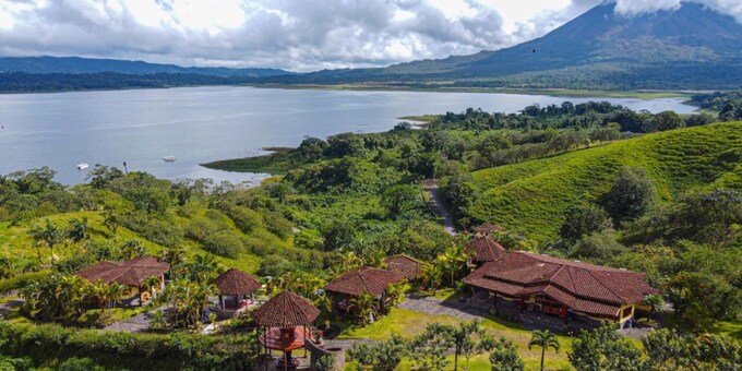 <p>Escape to your own private paradise at Pie in the Sky, a unique complex of three distinct homes in El Castillo perched on a hilltop with breathtaking views of Lake Arenal and its majestic volcano.  Whether you're seeking a romantic getaway, a family adventure, or a group retreat, this versatile property offers something for everyone.  Relax in the shared swimming pool and jacuzzi, prepare delicious meals in fully-equipped kitchens, or unwind on private terraces with stunning panoramas.  With comfortable accommodations for up to 22 guests, modern amenities, and easy access to thrilling activities and the vibrant town of La Fortuna, Pie in the Sky promises an unforgettable vacation experience in the heart of Costa Rica's natural beauty.</p>